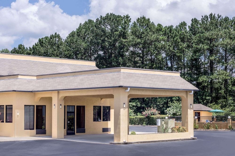Days Inn by Wyndham Biscoe 1