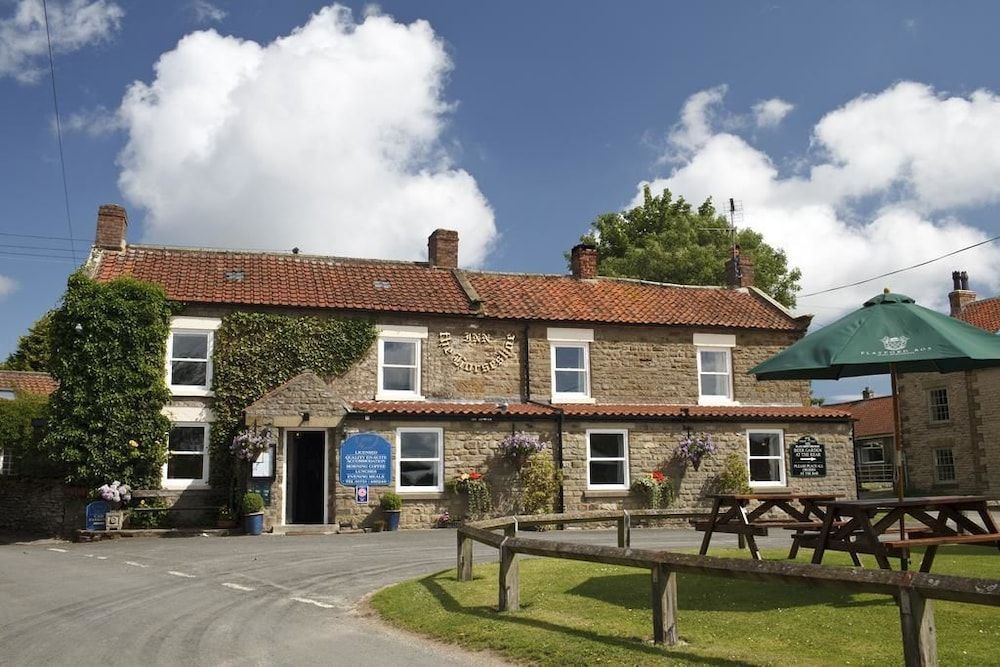 The Horseshoe Country Inn 1