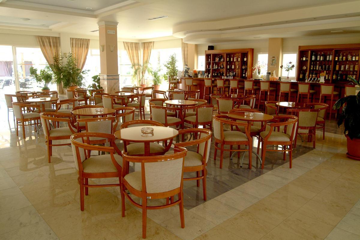 Zorbas Beach Hotel 2