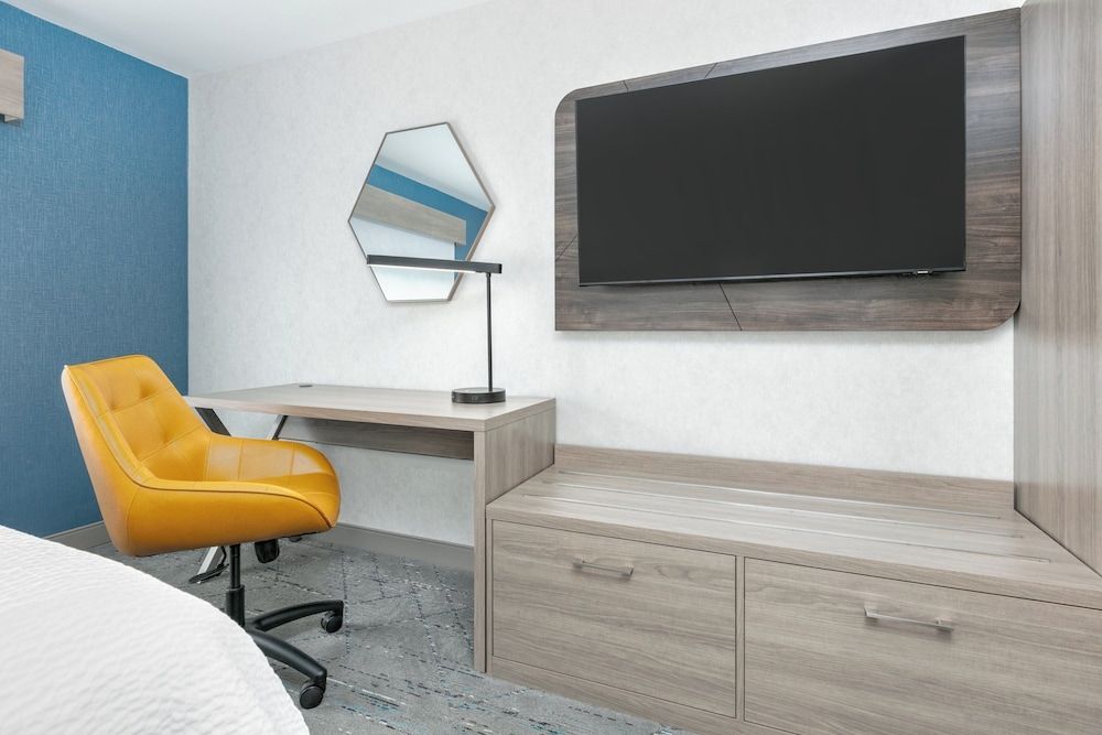 Holiday Inn Express & Suites VALPARAISO by IHG 2