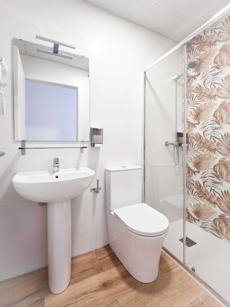 Bilbao ROOMS & KITCHEN Zurbaran 1