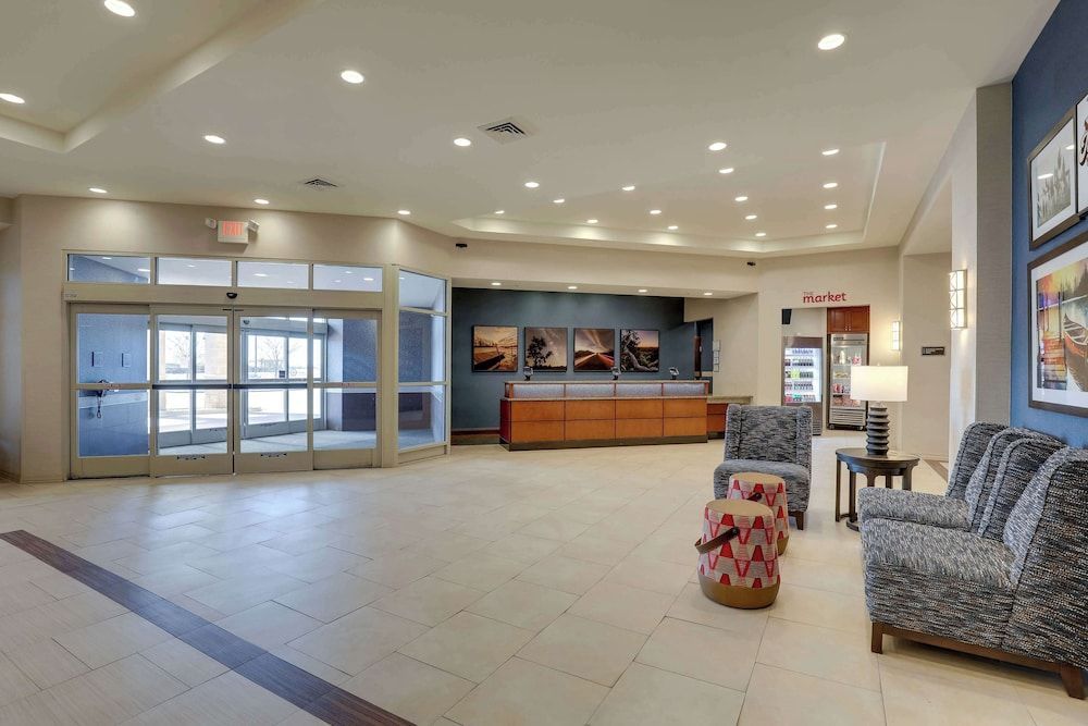 Drury Plaza Hotel Mt Vernon 2