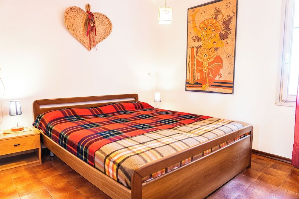 Charming Apartment With Garden and Pool 2