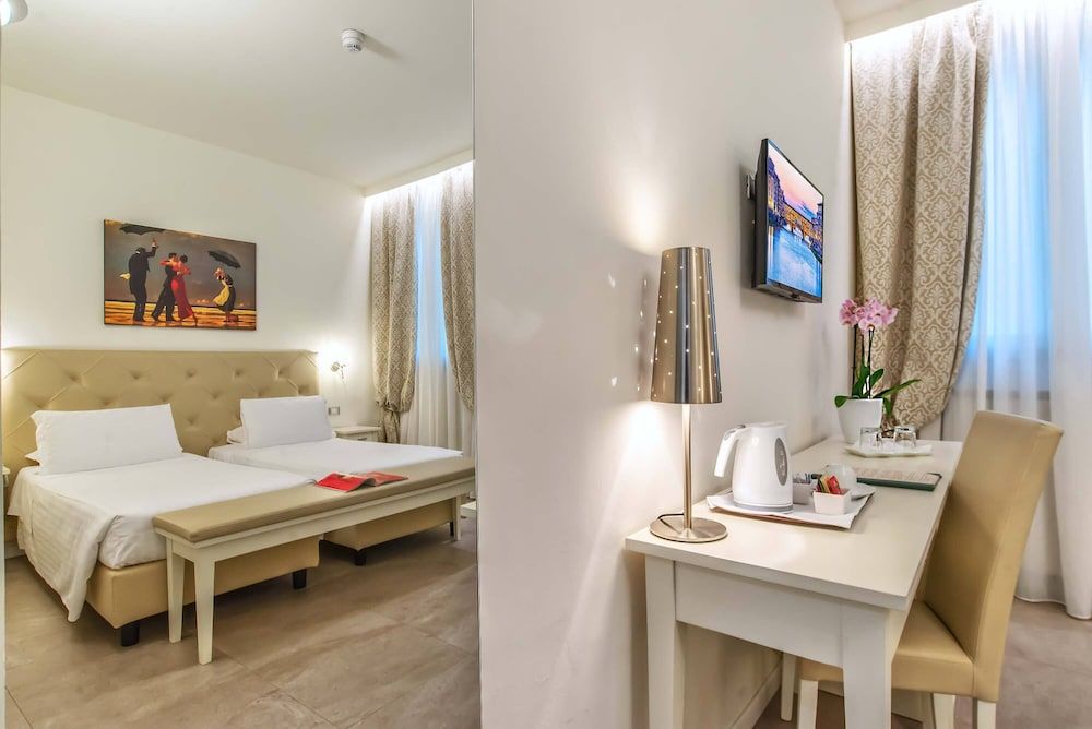 Hotel Accademia 1