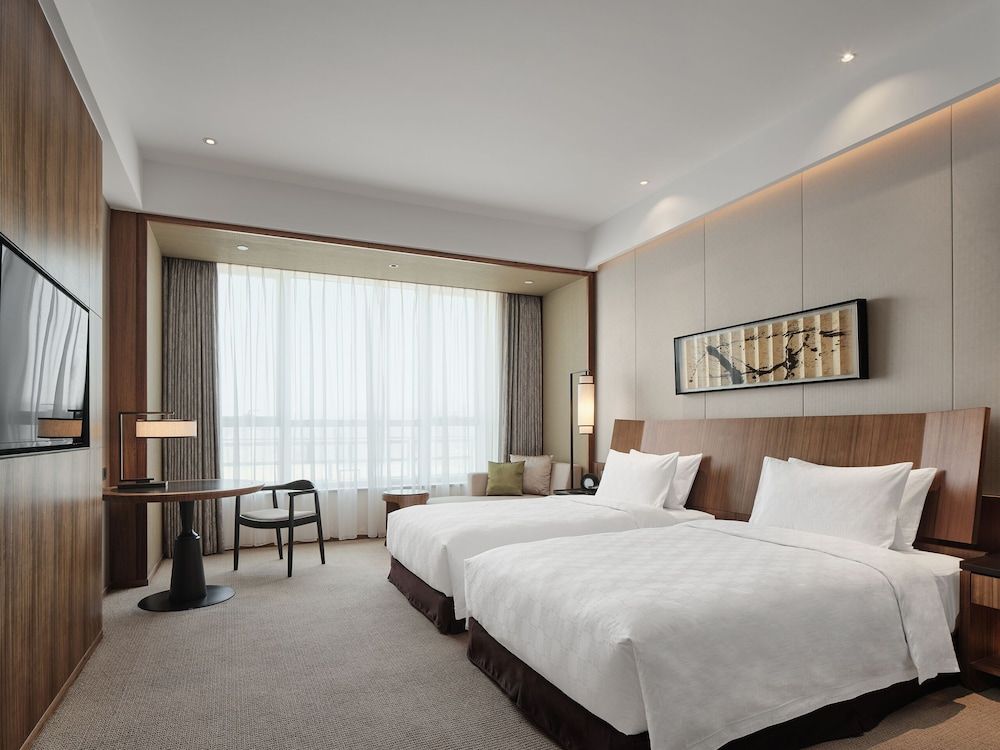 HUALUXE Ningbo Harbor City by IHG 1