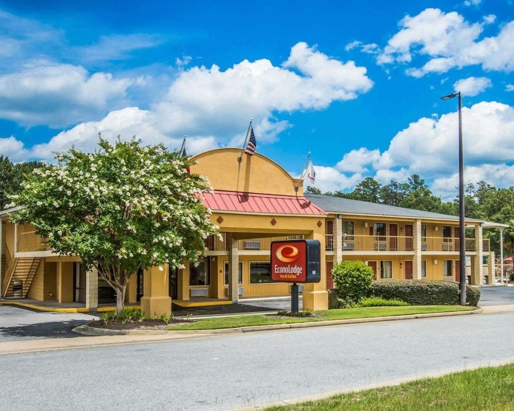 Econo Lodge Inn & Suites Columbus near Fort Benning 1