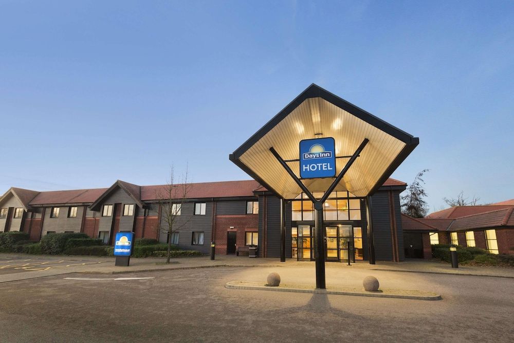 Days Inn by Wyndham Stevenage North 1