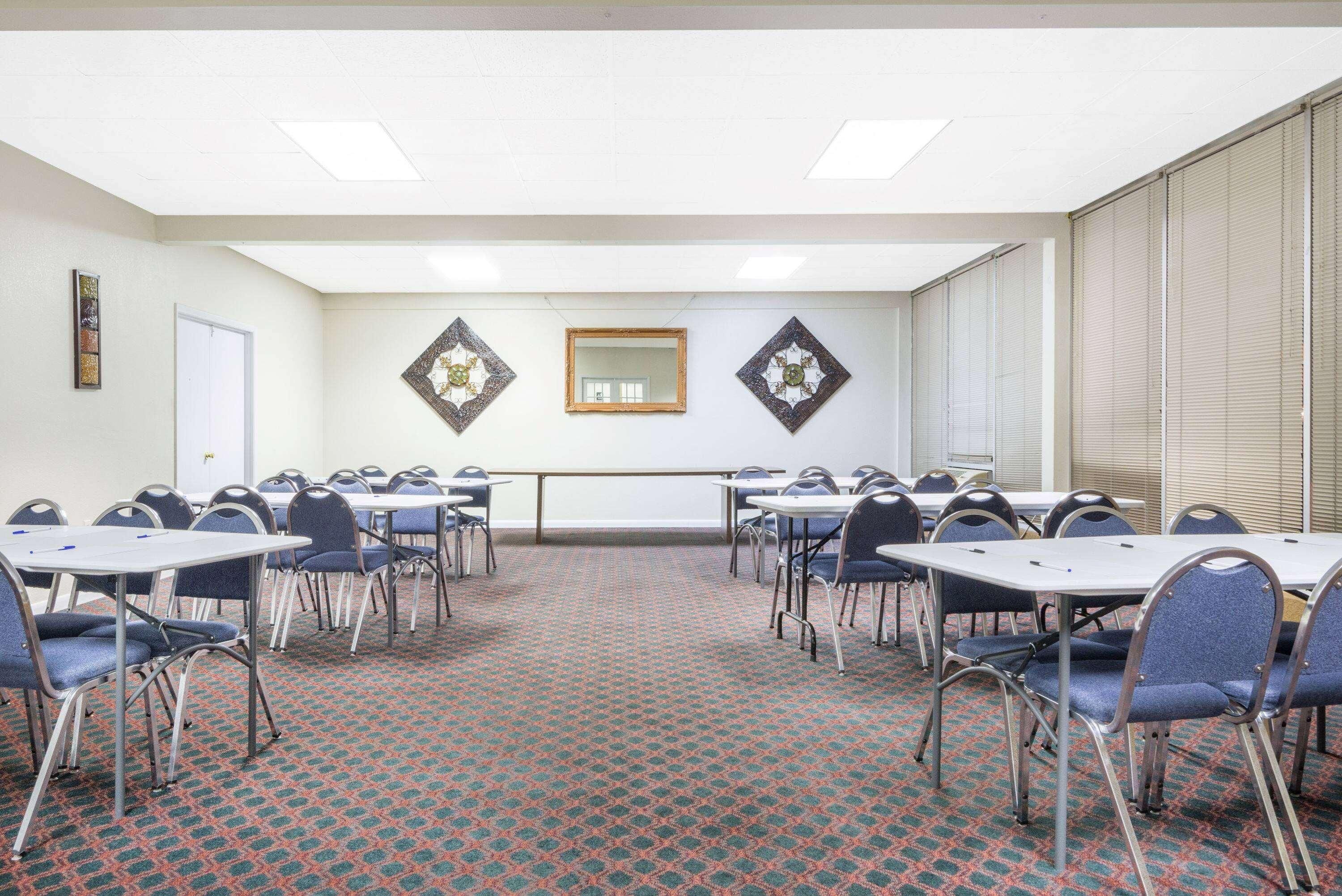 Super 8 By Wyndham Williamsburg 2