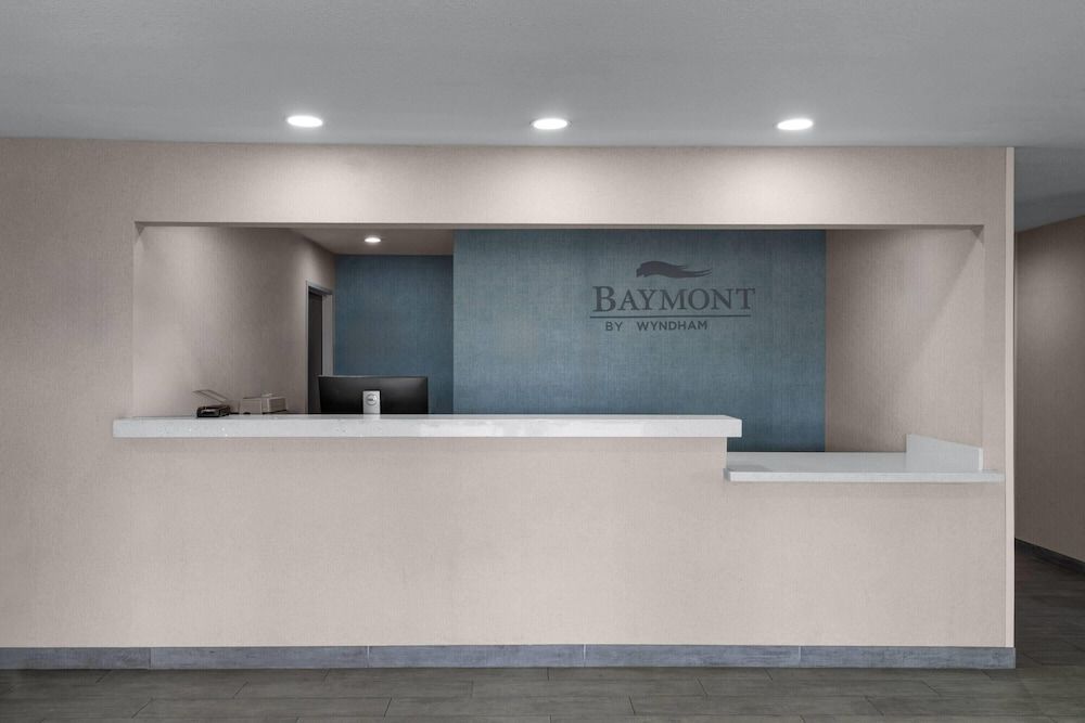 Baymont by Wyndham Iowa Lake Charles 2