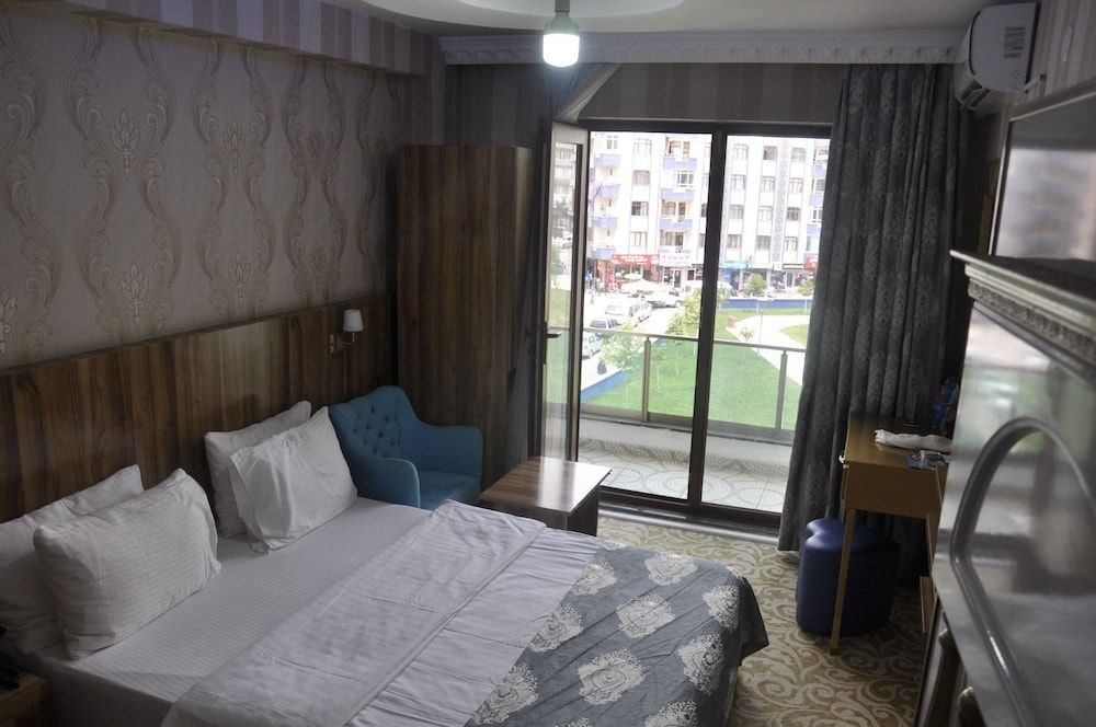Crystall Hotel 1