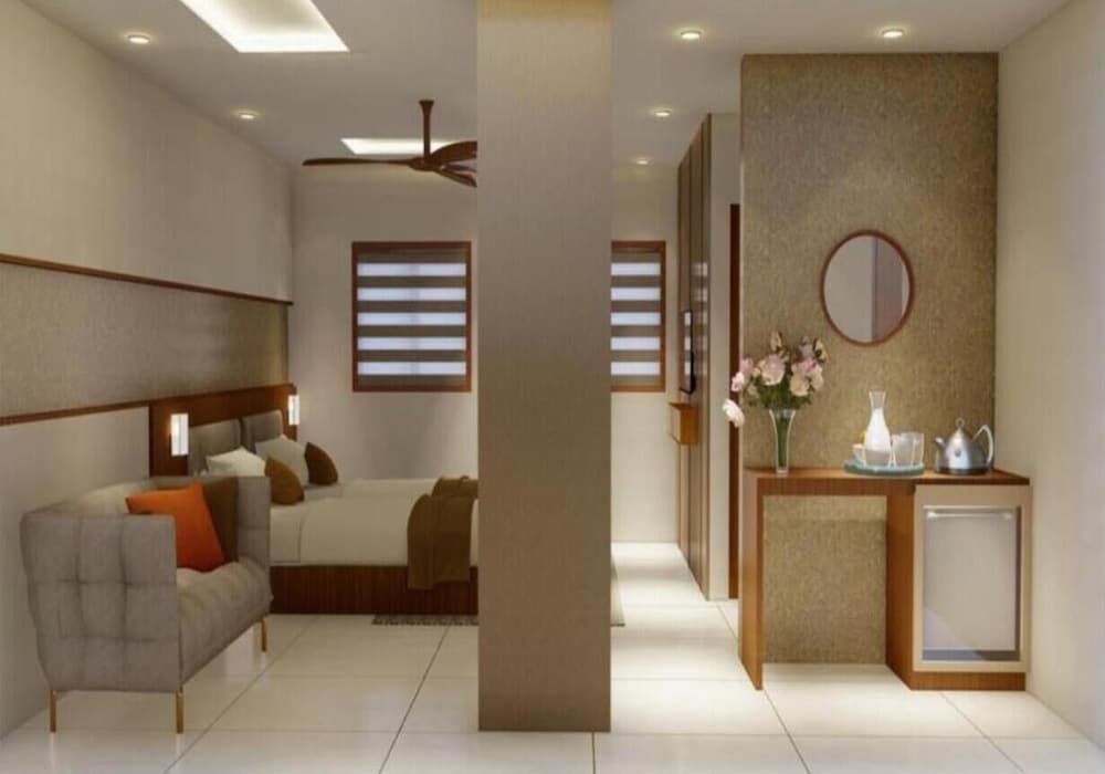 Q-ONE by Glitz hotels 1