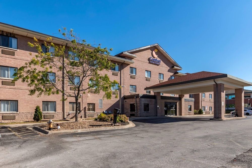 Comfort Inn & Suites Lees Summit - Kansas City 1