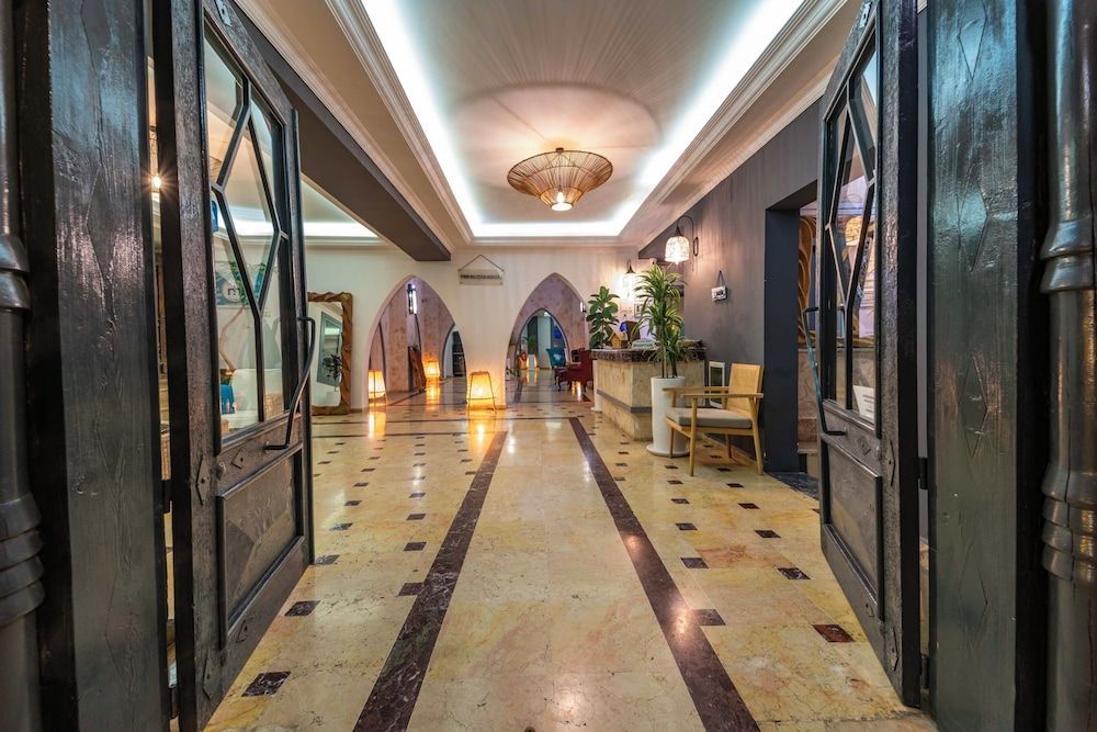 Elixir Hotel 2