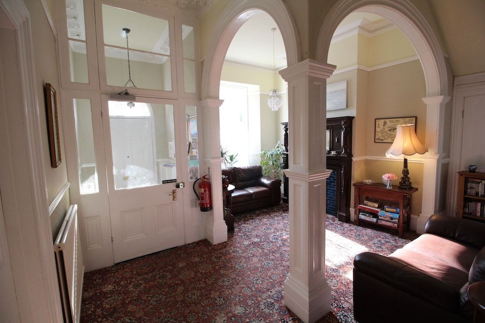 Chelston Dene Holiday Apartments 2