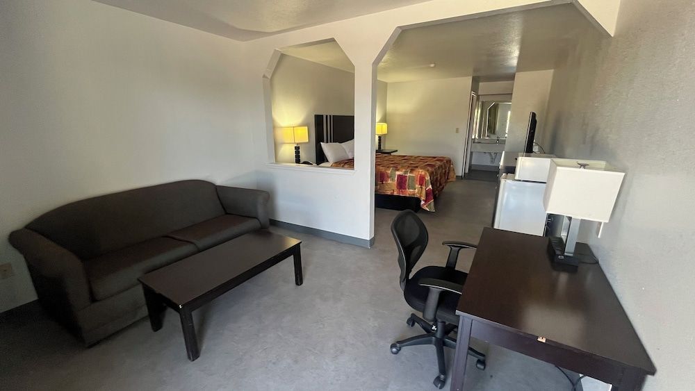 Atria Inn & Suites 2