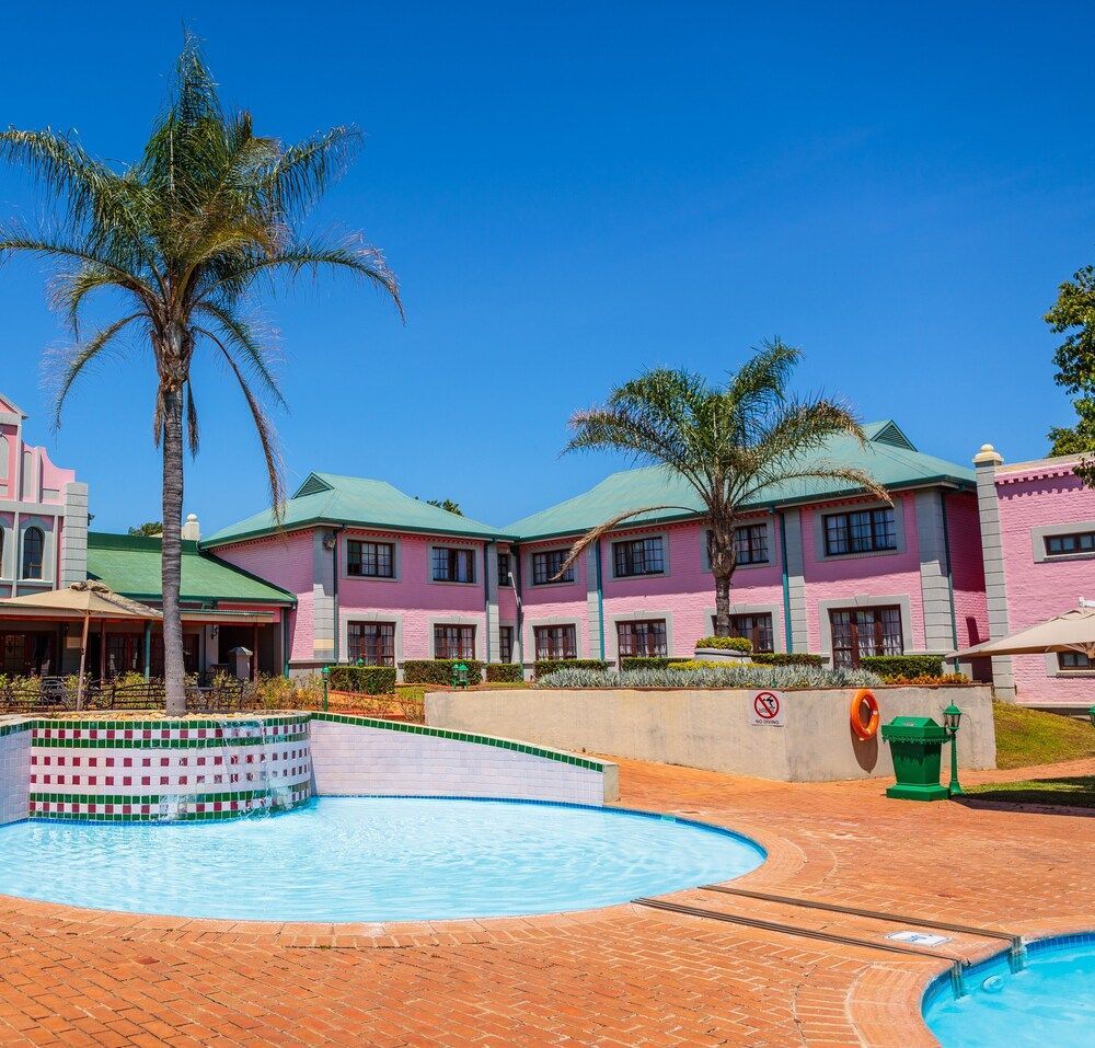 The Carousel Hotel 1