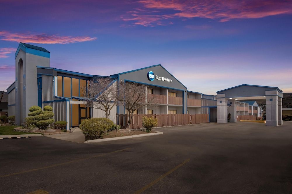 Best Western Chieftain Inn 1