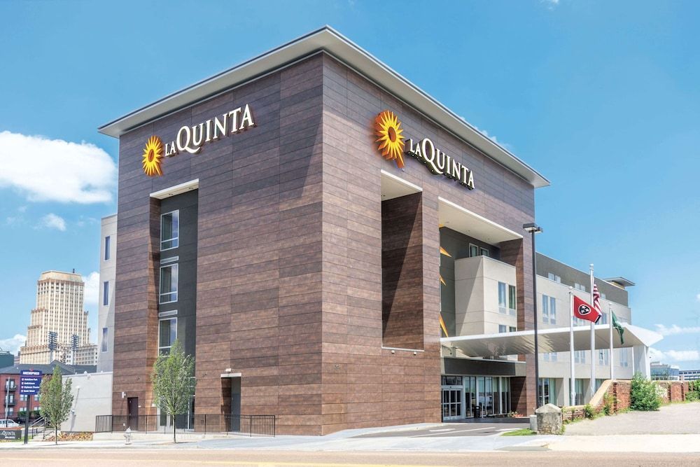 La Quinta by Wyndham Memphis Downtown 1