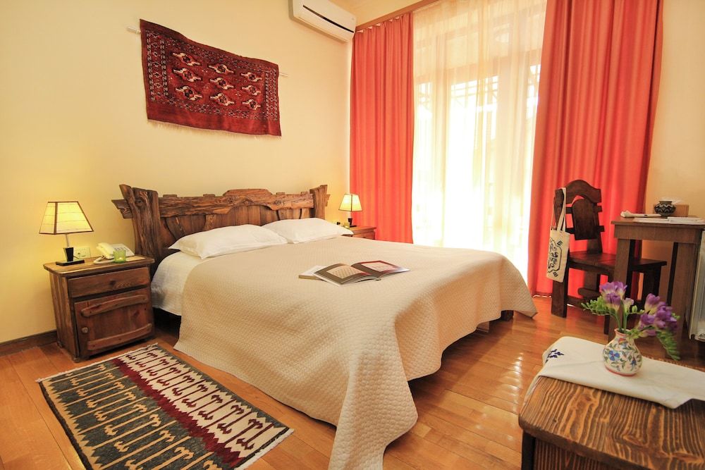Silk Road Hotel 1