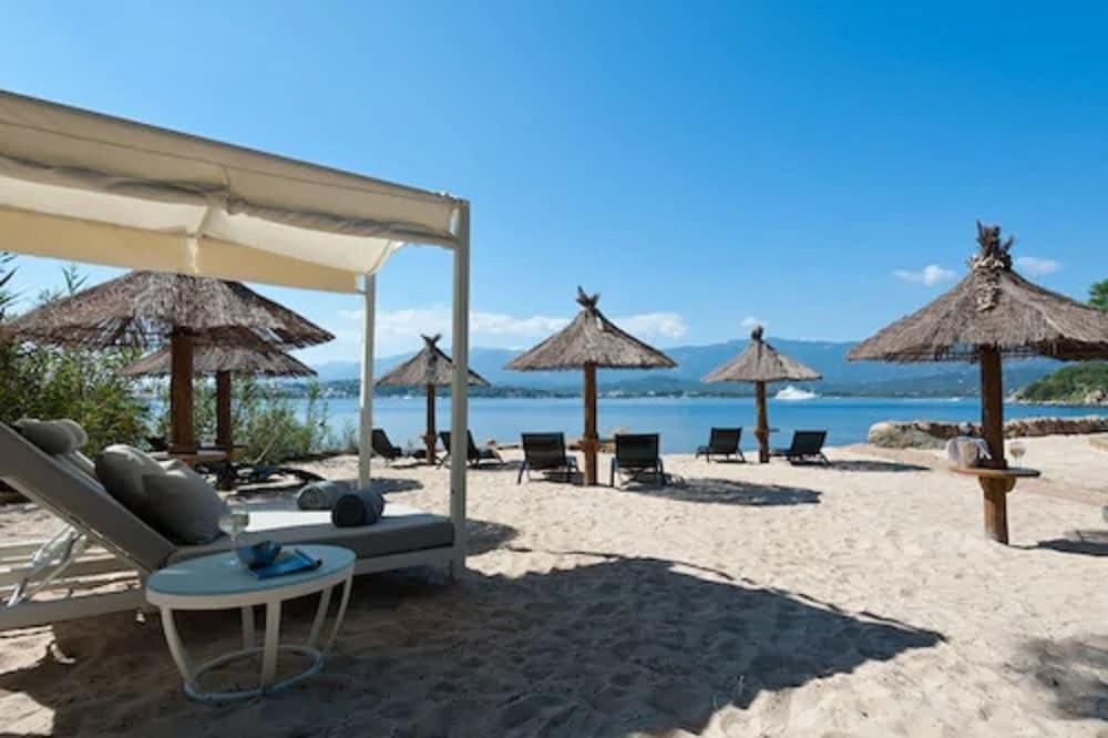 Isulella Hotel & restaurant 1