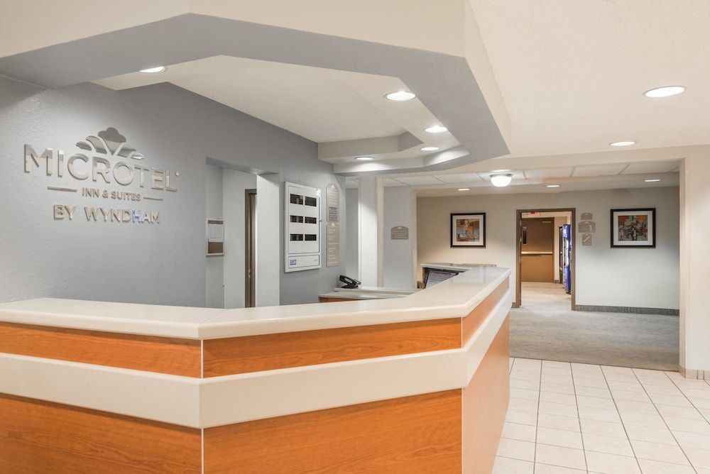 Microtel Inn & Suites by Wyndham Seneca Falls 2