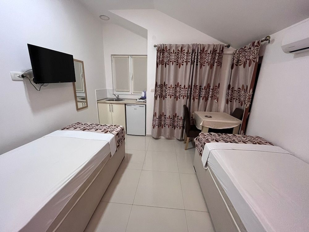 Pearl Apartments 2