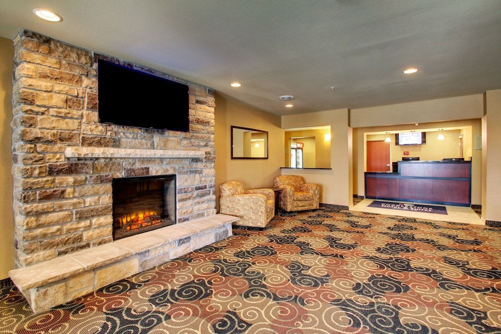 Stanton Inn and Suites 2