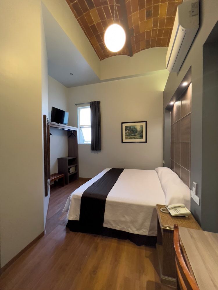 Hotel Principal 1