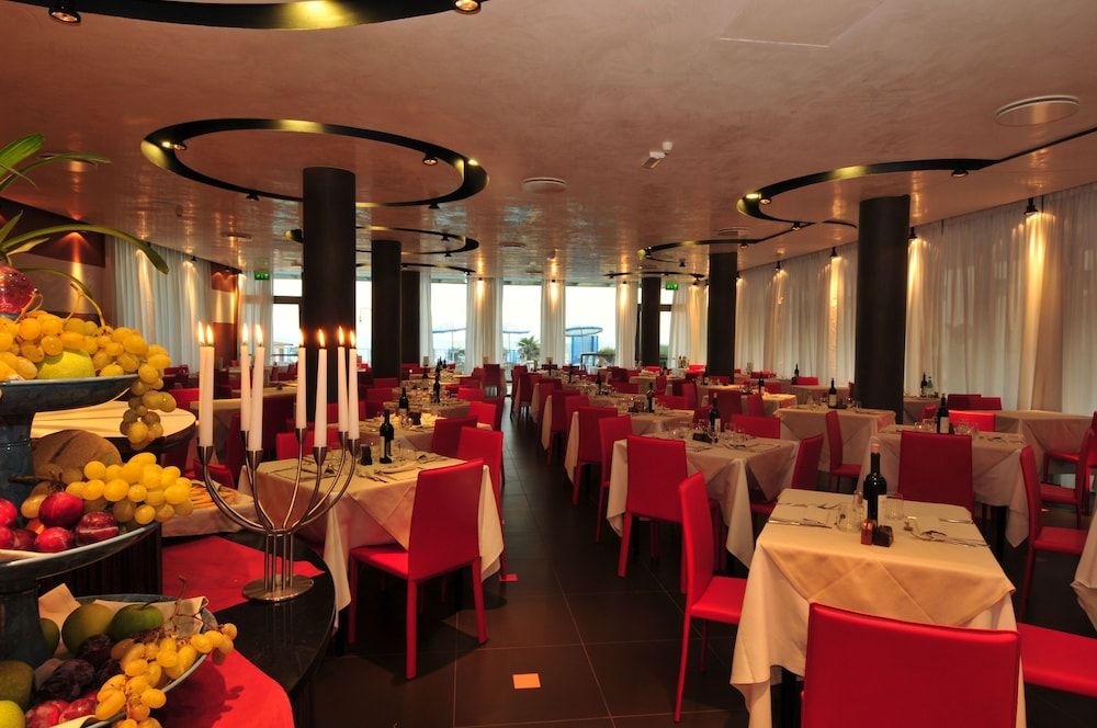 Hotel Adlon 2