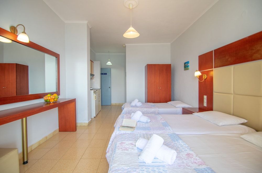Agoulos Beach Hotel 2