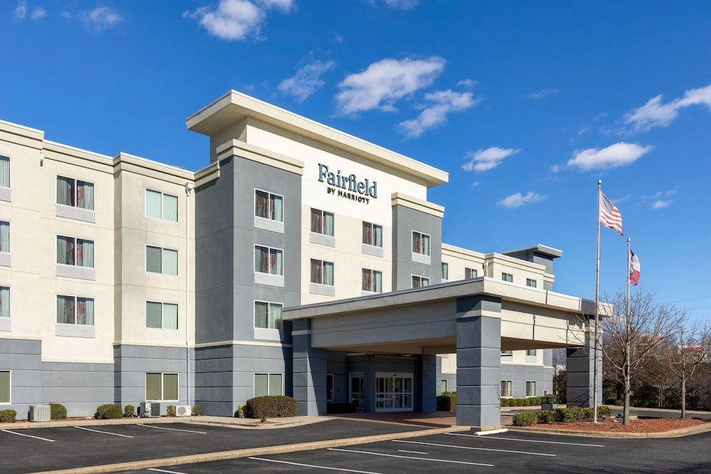 Fairfield Inn & Suites by Marriott Smithfield 1