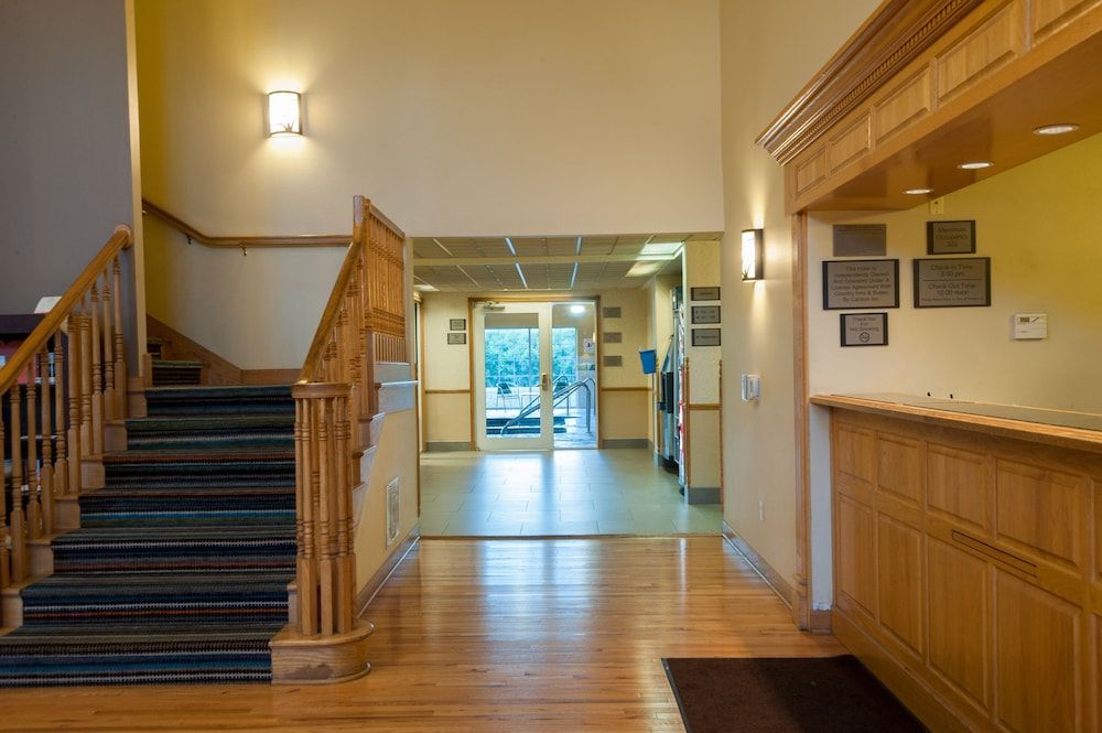 Country Inn & Suites by Radisson, Milwaukee Airport, WI 2