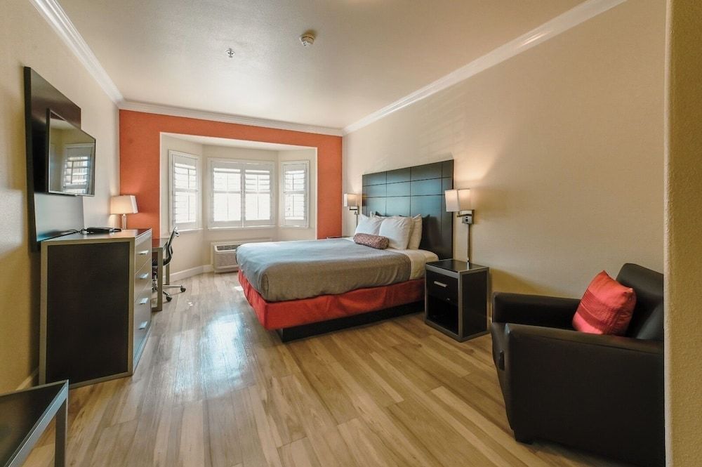 Gateway Inn and Suites San Francisco SFO Airport 1