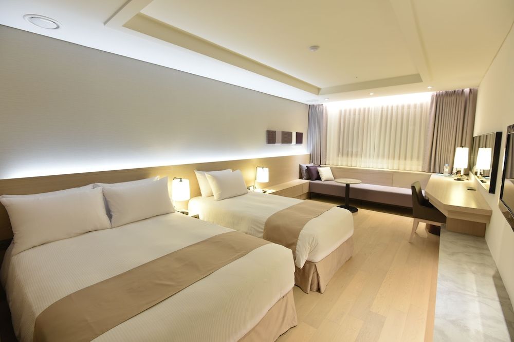 Pacific Hotel 1