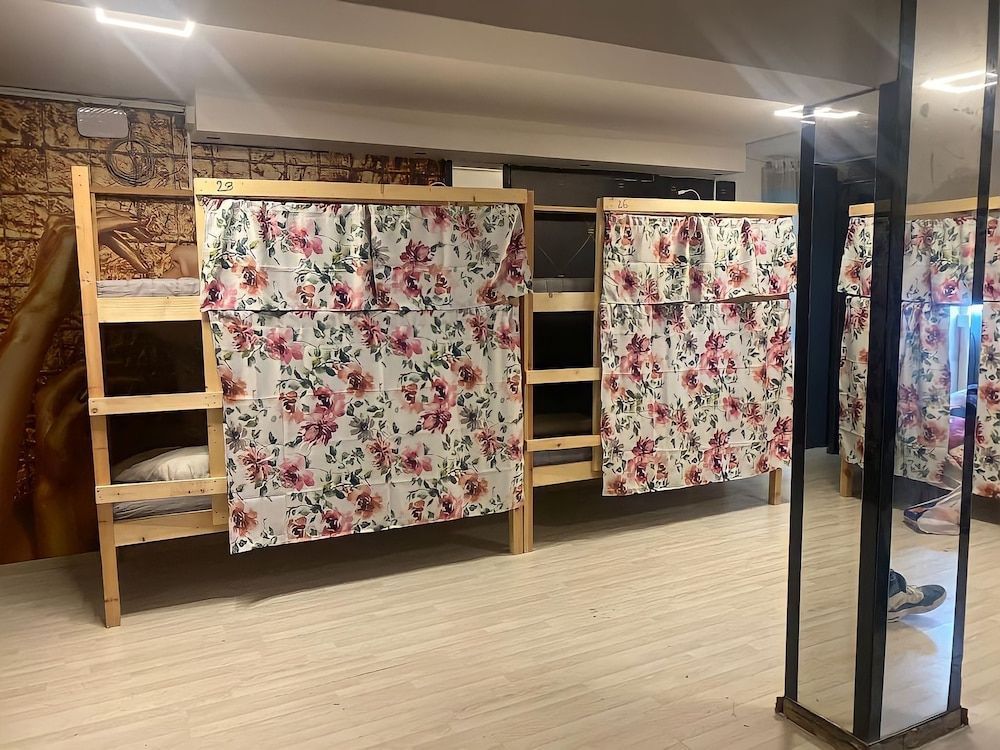Unique City Hostel 100 meters from Beach 2