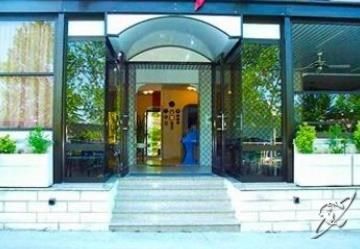 Riccione Beach Hotel - Riccione 2
