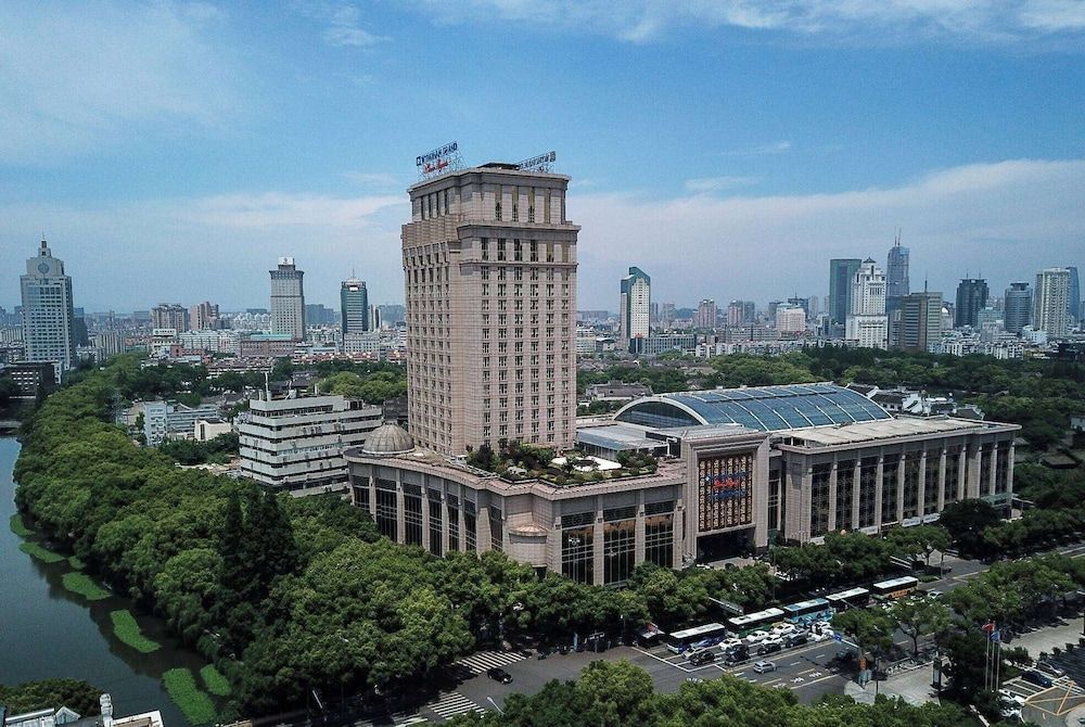 Wyndham Grand Plaza Royale Ningbo 1
