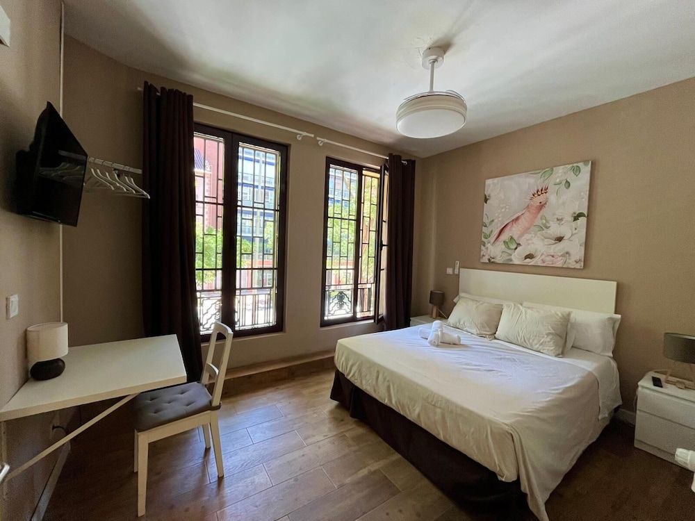 Hostal Palacete de la Almudayna 1