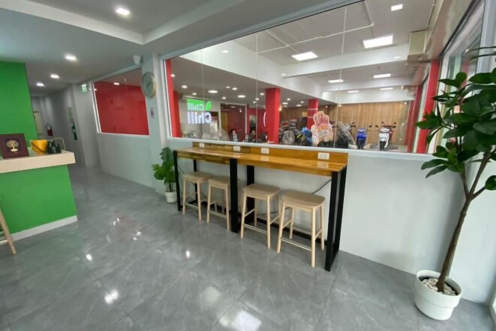 Chill Chill Hotel 2