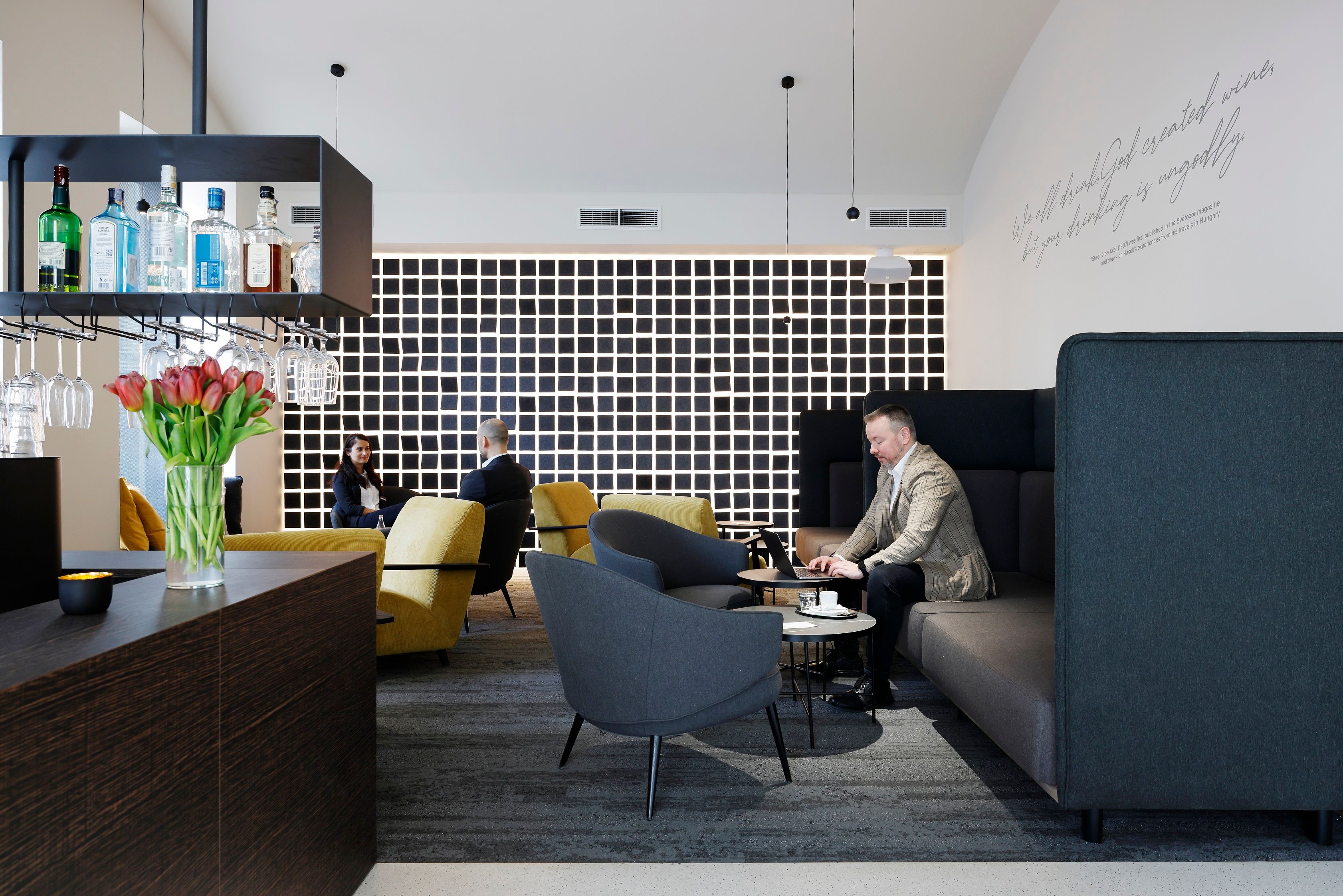 Three Crowns Hotel 1