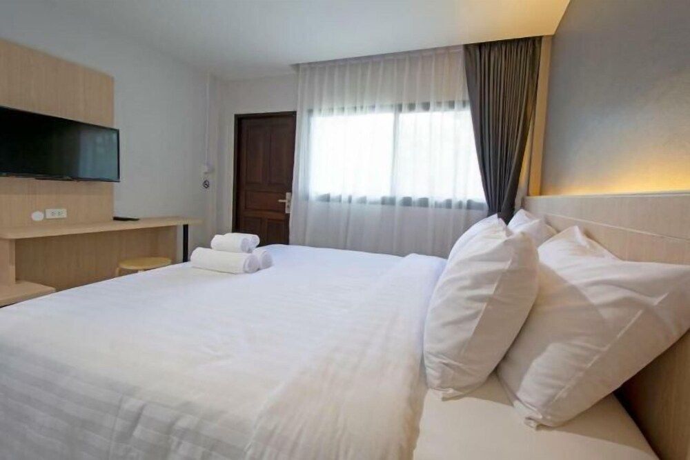 Happiness Guesthouse 2