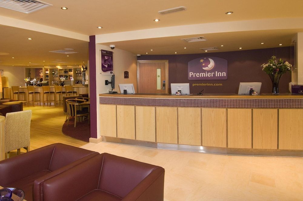 Premier Inn Chester - Railway Station 2