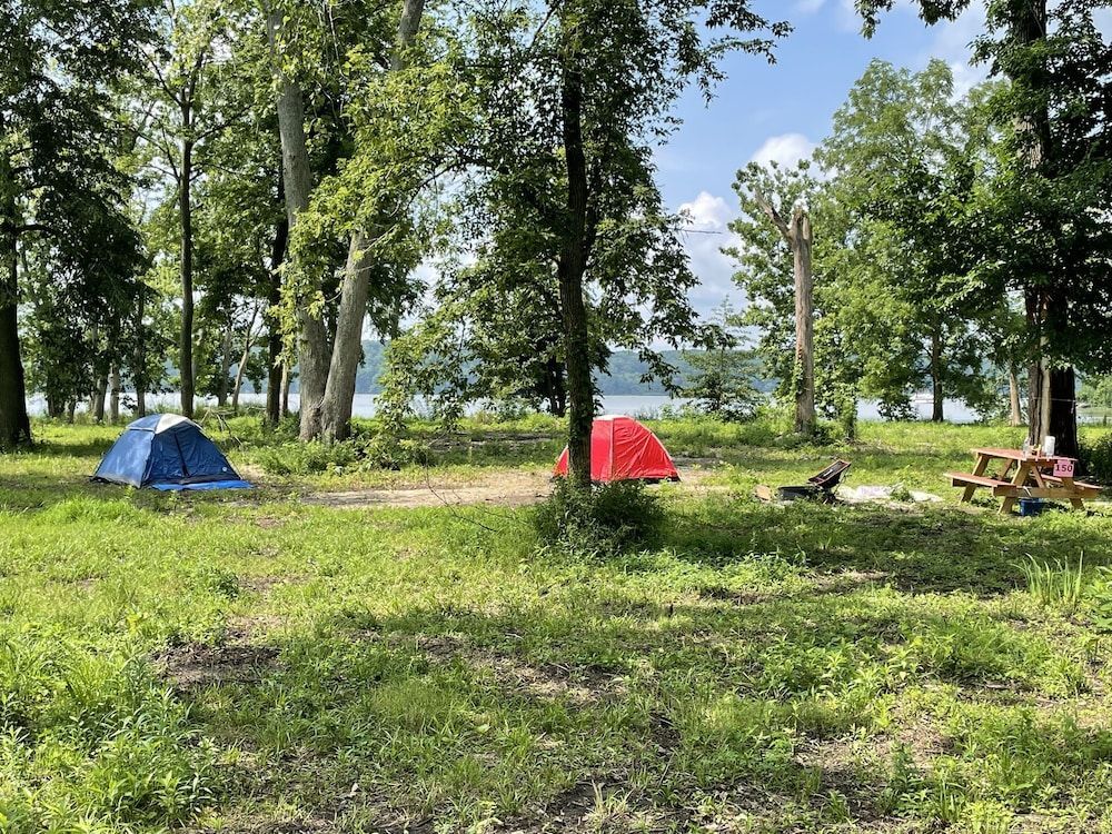 KAYAK STARVED ROCK CAMPGROUND 2