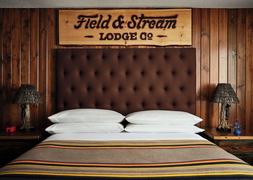 Field & Stream Lodge Bozeman 1