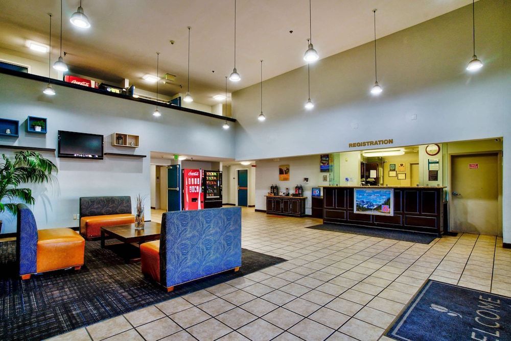 Motel 6-Hesperia, CA - West Main Street I-15 2