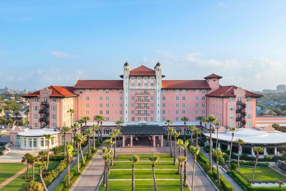 Grand Galvez Resort, Autograph Collection 1