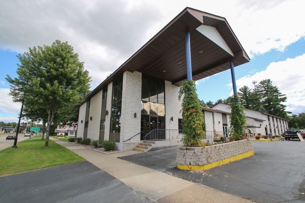 Woodside Dells Hotel & Suites 1