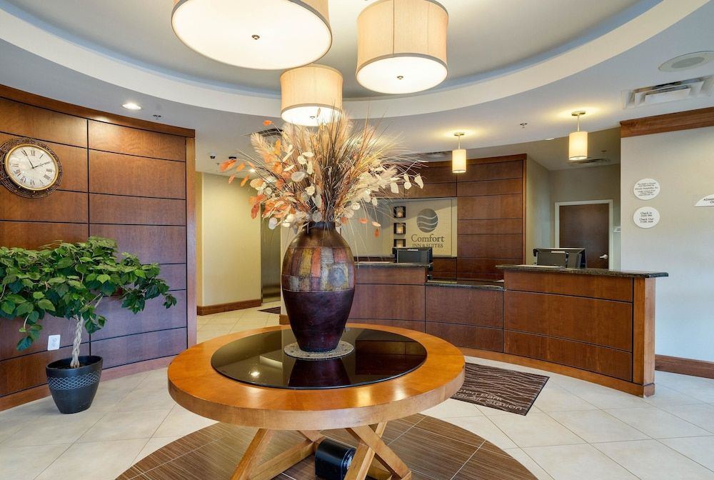 Comfort Inn & Suites Lexington Park near Pax River 2