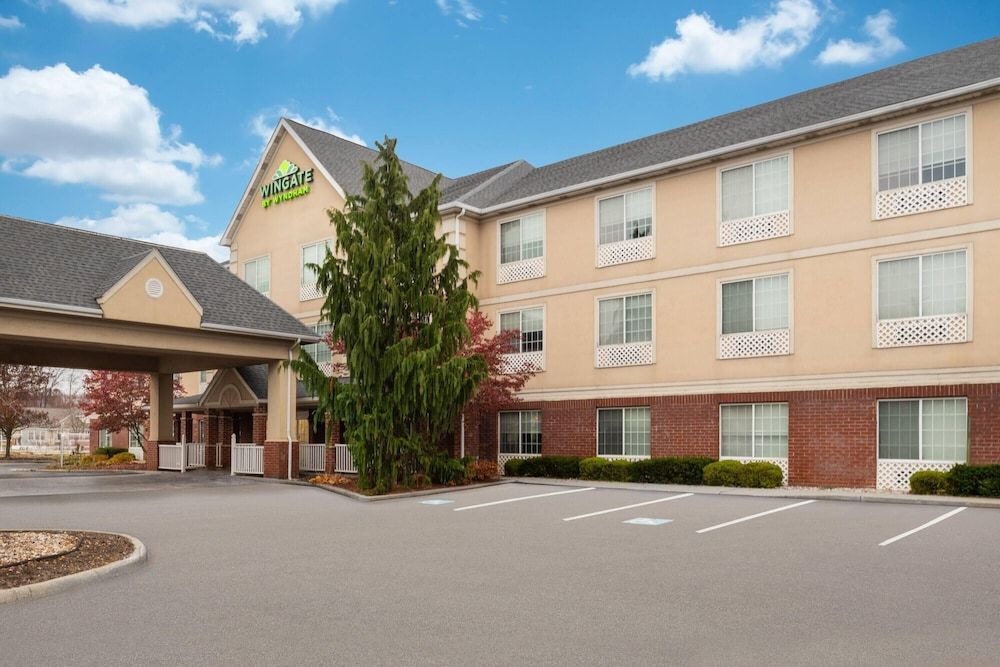 Wingate Suites By Wyndham Mansfield Ontario 1