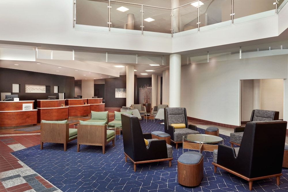 Courtyard by Marriott Ottawa East 2